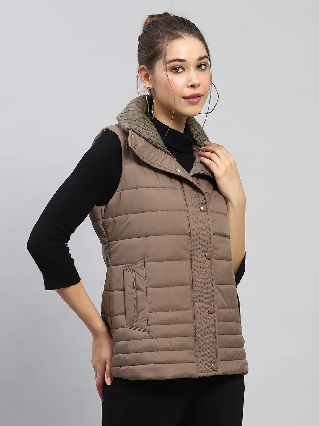 Women Brown Solid Collar Sleeveless Jacket - Image 4