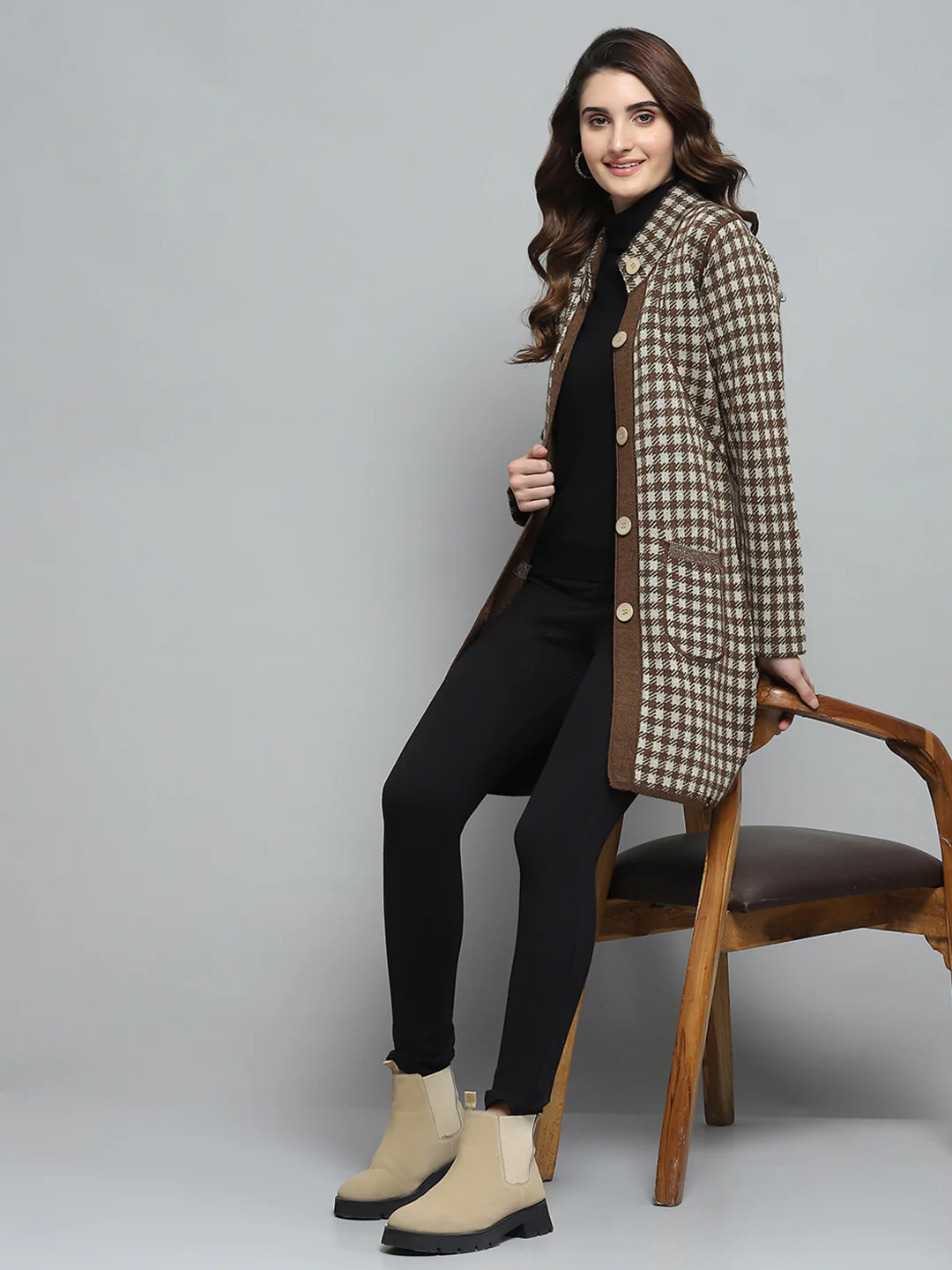 Women Brown Solid Round Neck Full Sleeve Knitted Coat - Image 2
