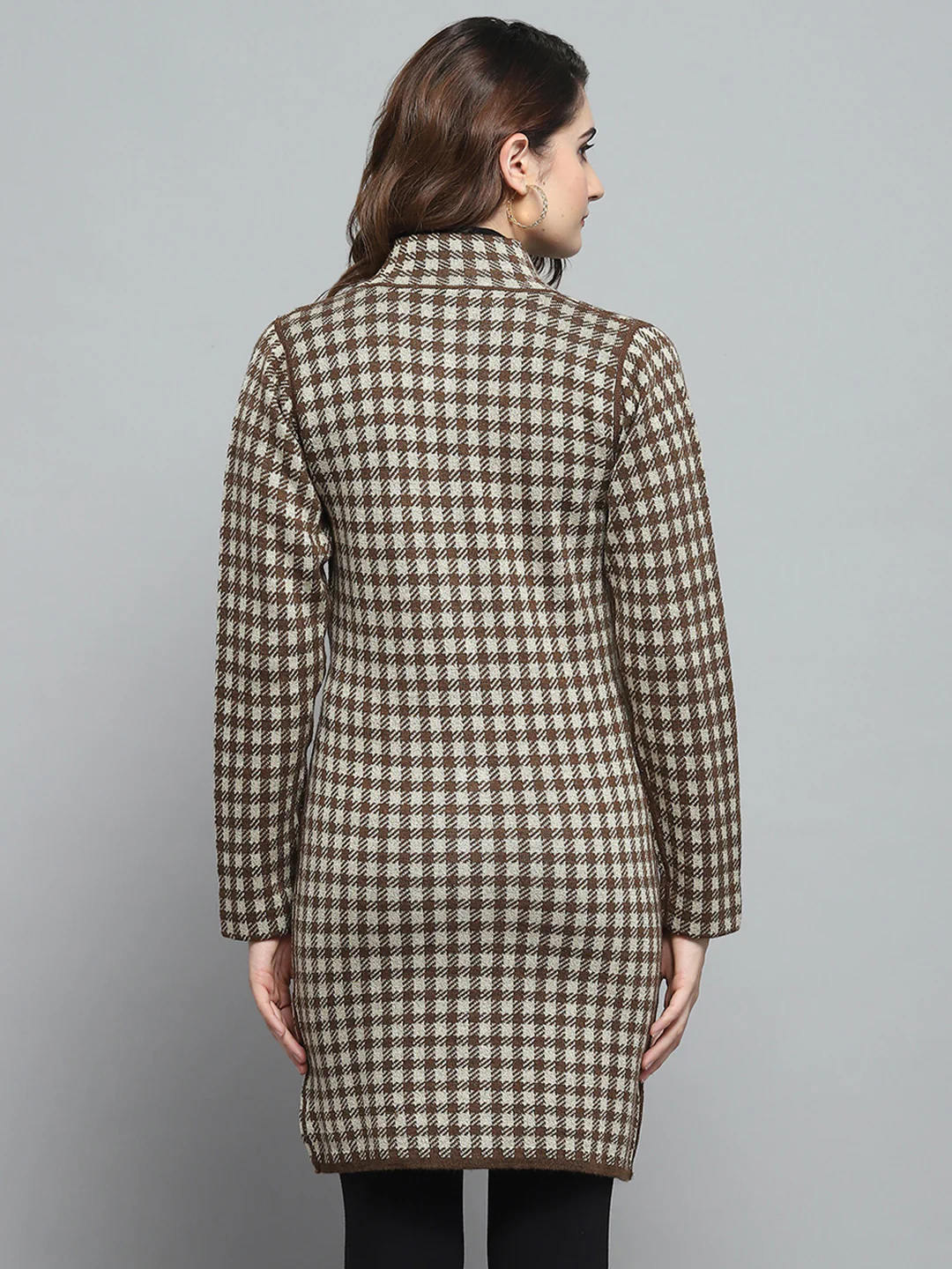 Women Brown Solid Round Neck Full Sleeve Knitted Coat - Image 5