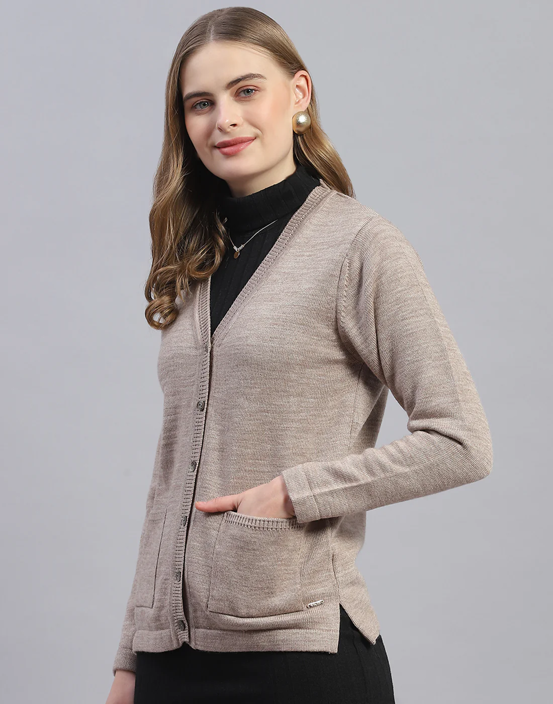 Women Brown Solid V Neck Full Sleeve Cardigan - Image 4