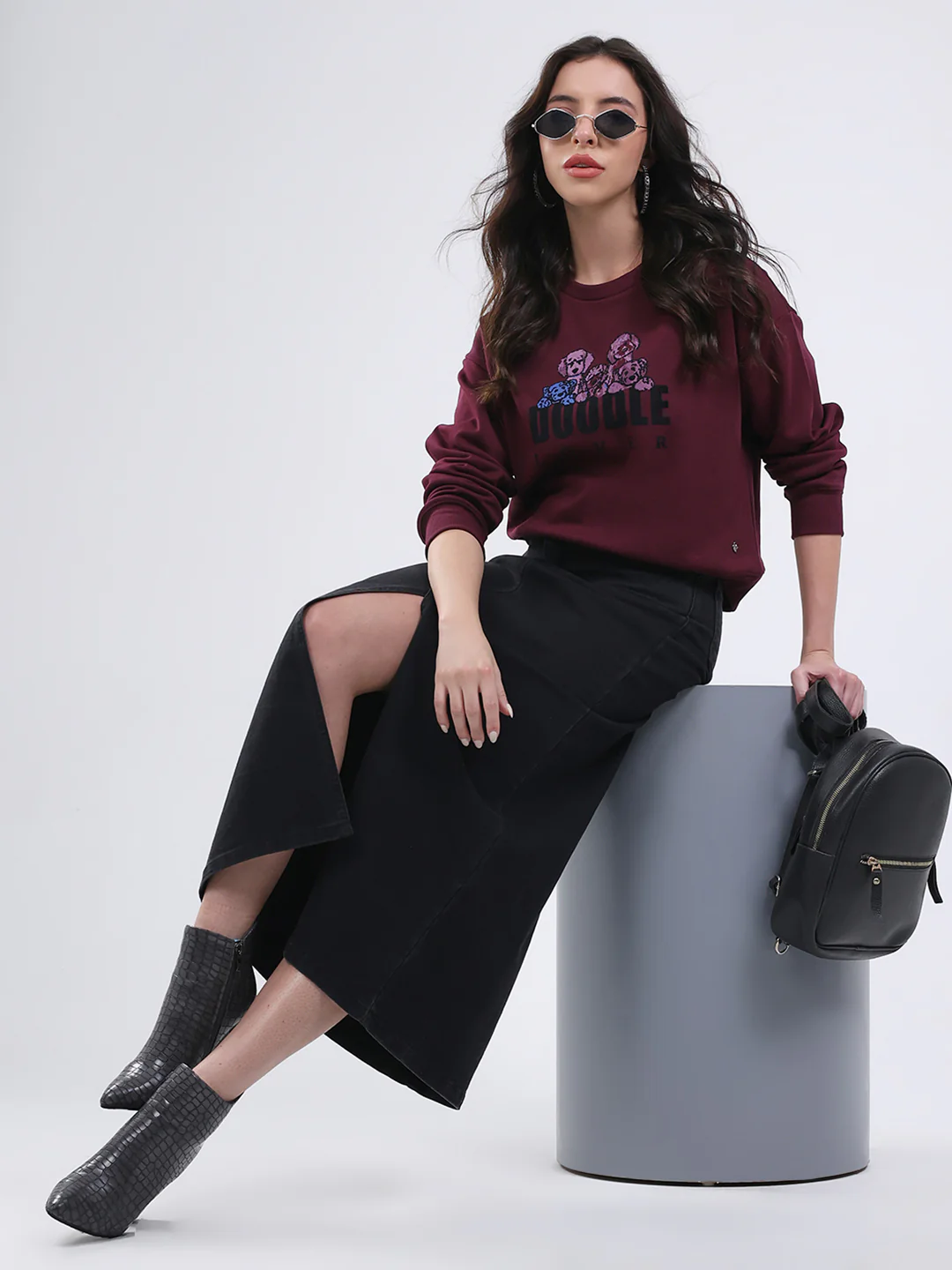Women Burgundy Printed Round Neck Full Sleeve Sweatshirt - Image 2