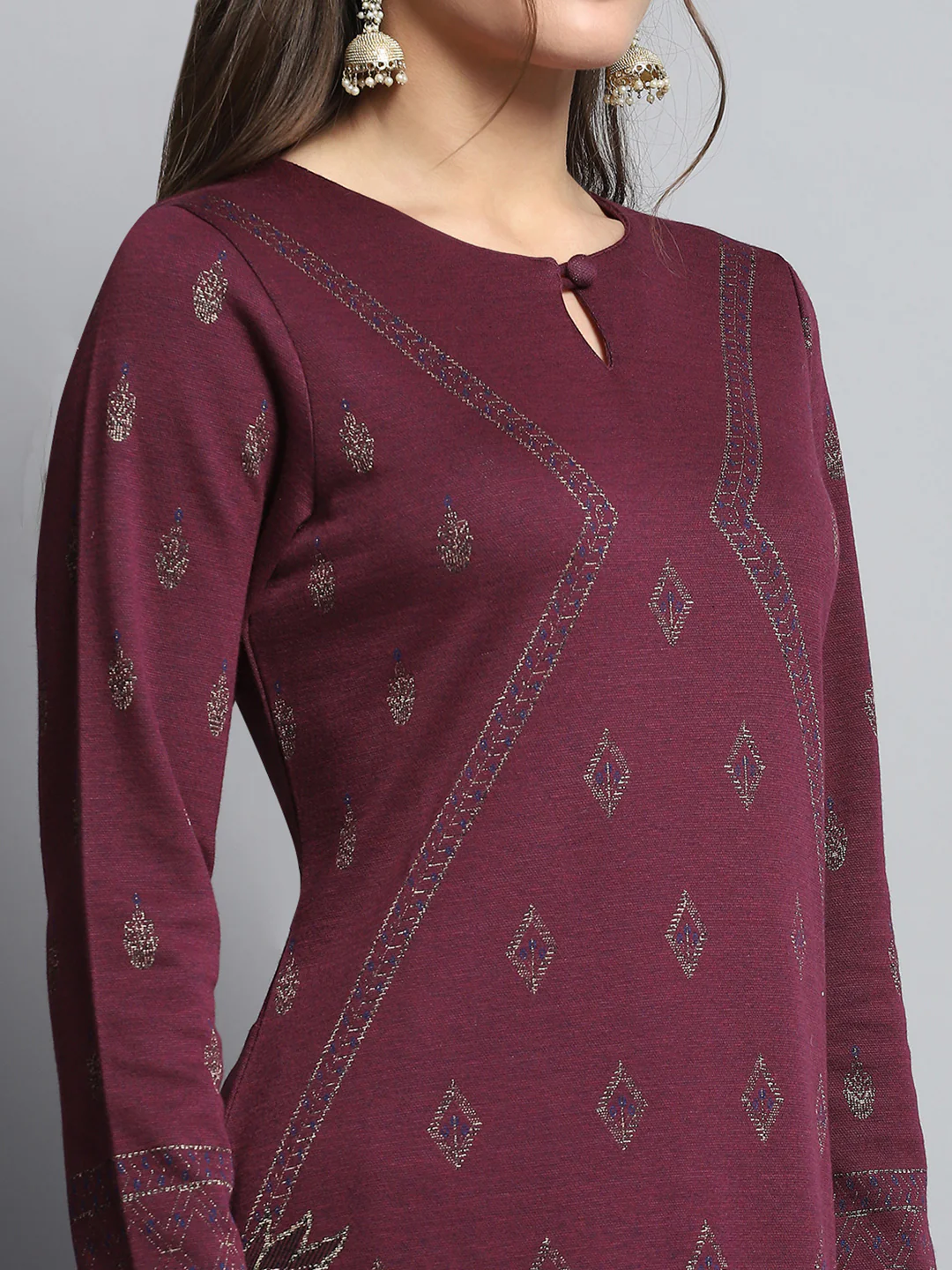 Women Burgundy Self Design Round Neck Full Sleeve Kurti Set for Winter - Image 6