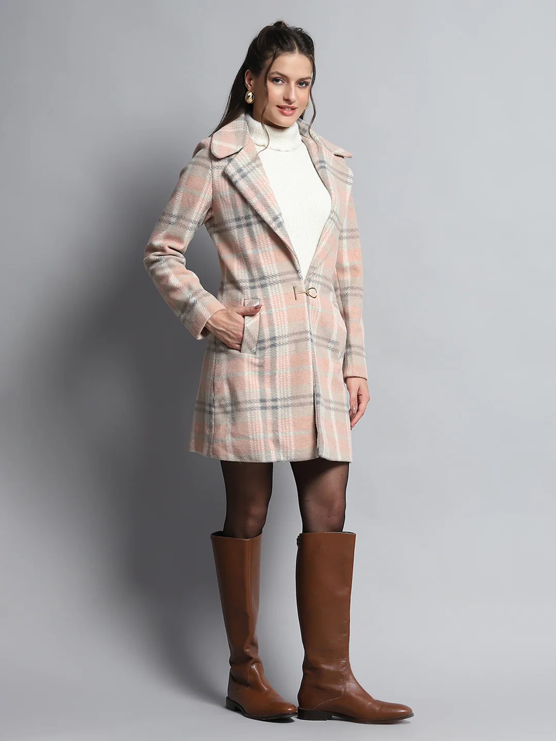 Women Coral Check Notch Lapel Collar Full Sleeve Coat - Image 4