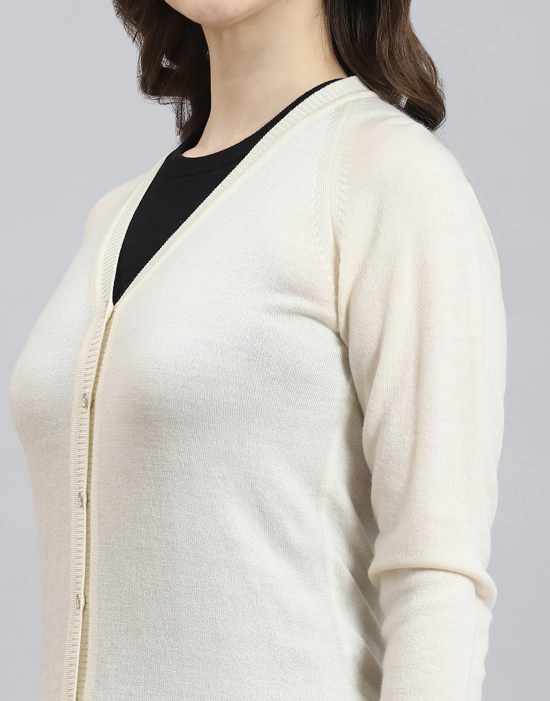 Women Cream Solid V Neck Full Sleeve Cardigan - Image 7