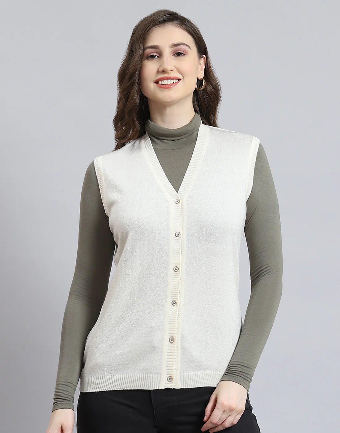 Women Cream Solid V Neck Sleeveless Cardigan - Image 2