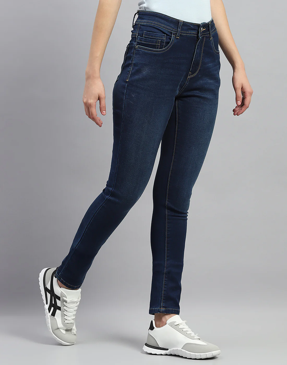 Women Dark Blue Light Wash Slim Fit Denim - Image 4