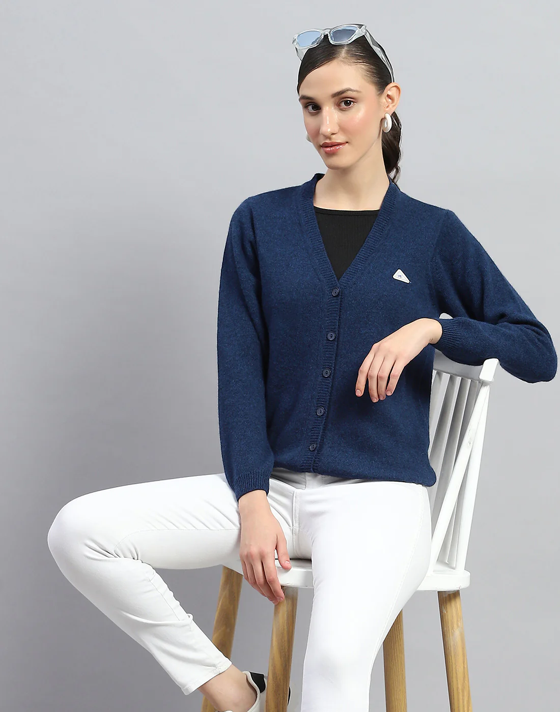Women Dark Blue Solid V Neck Full Sleeve Cardigan - Image 6