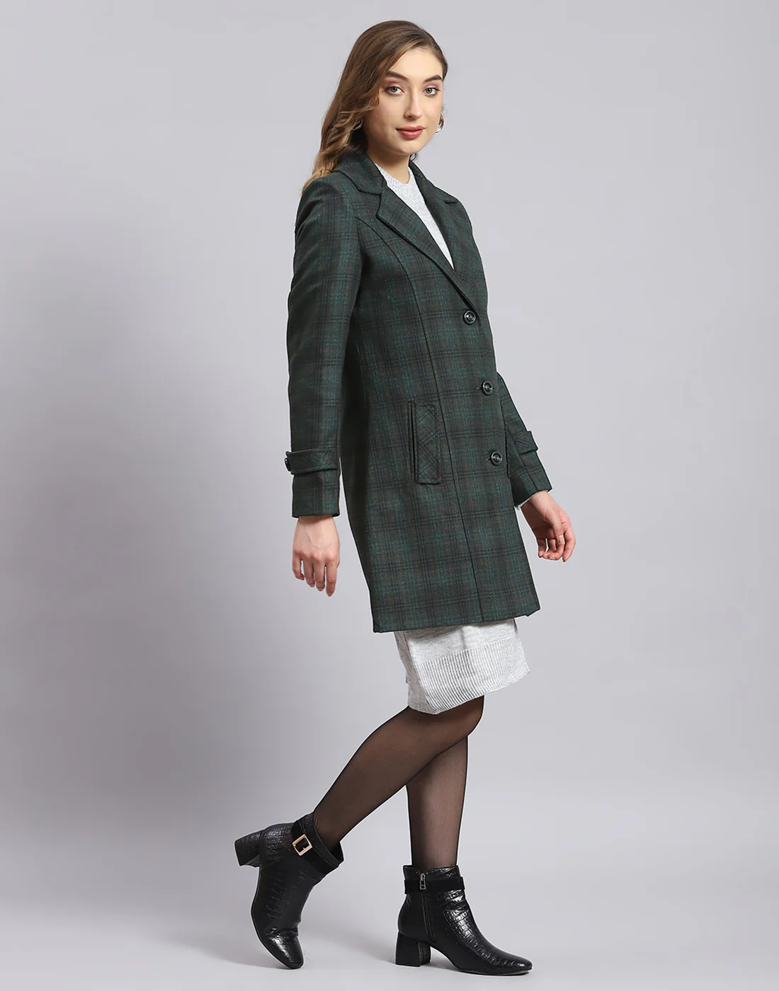 Women Green Check Lapel Collar Full Sleeve Coat - Image 4