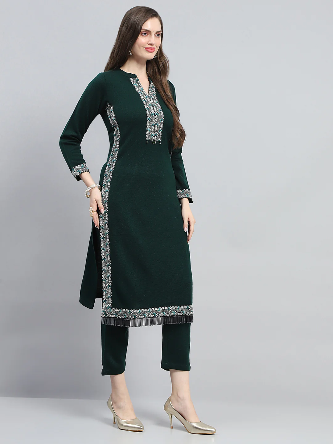 Women Green Embroidered Round Neck Full Sleeve Kurti Set for Winter - Image 4