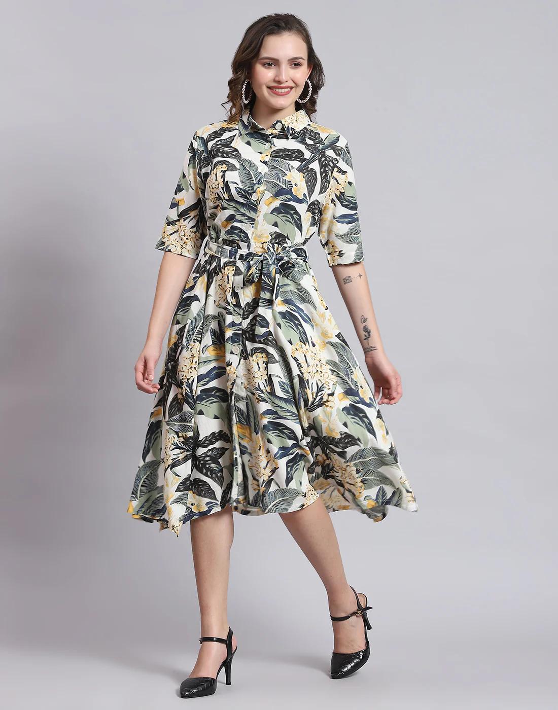Women Green Printed Front Open Short Sleeve Dress - Image 3