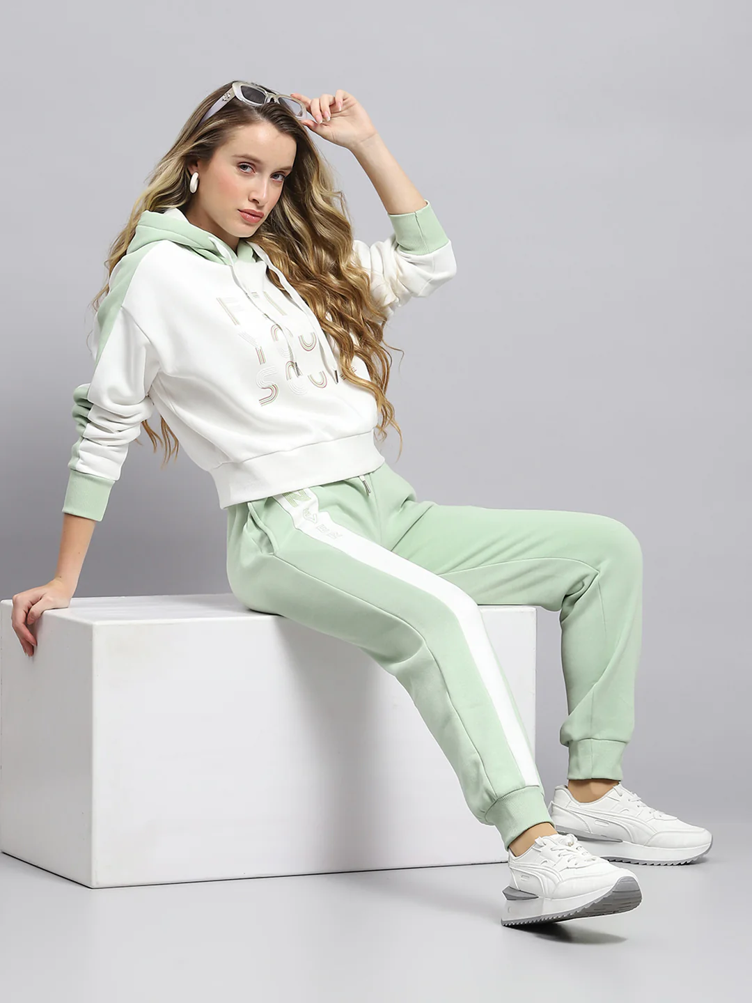 Women Green Printed Hooded Full Sleeve Tracksuit - Image 2