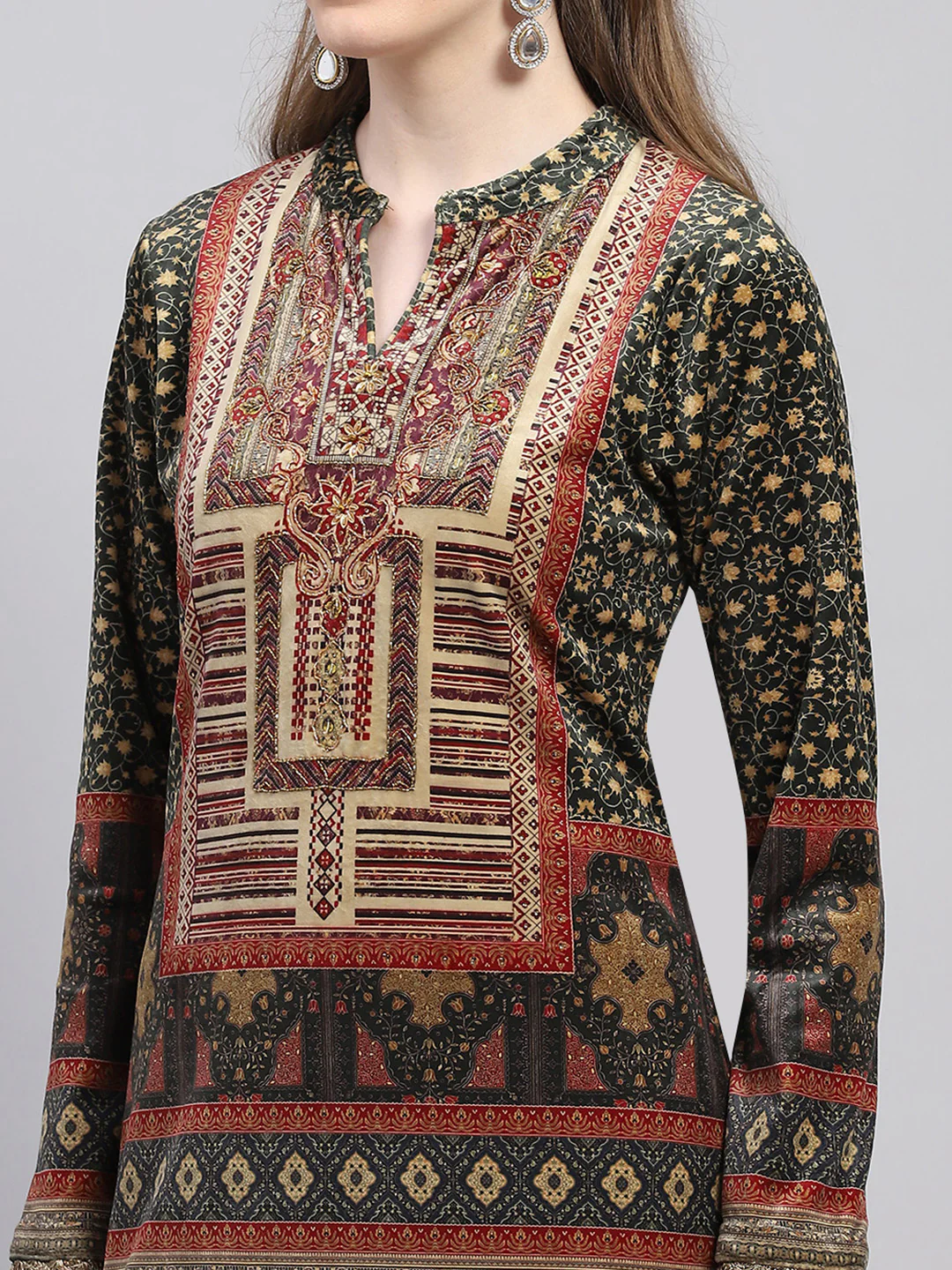 Women Green Printed Round Neck Full Sleeve Kurti Set for Winter - Image 7
