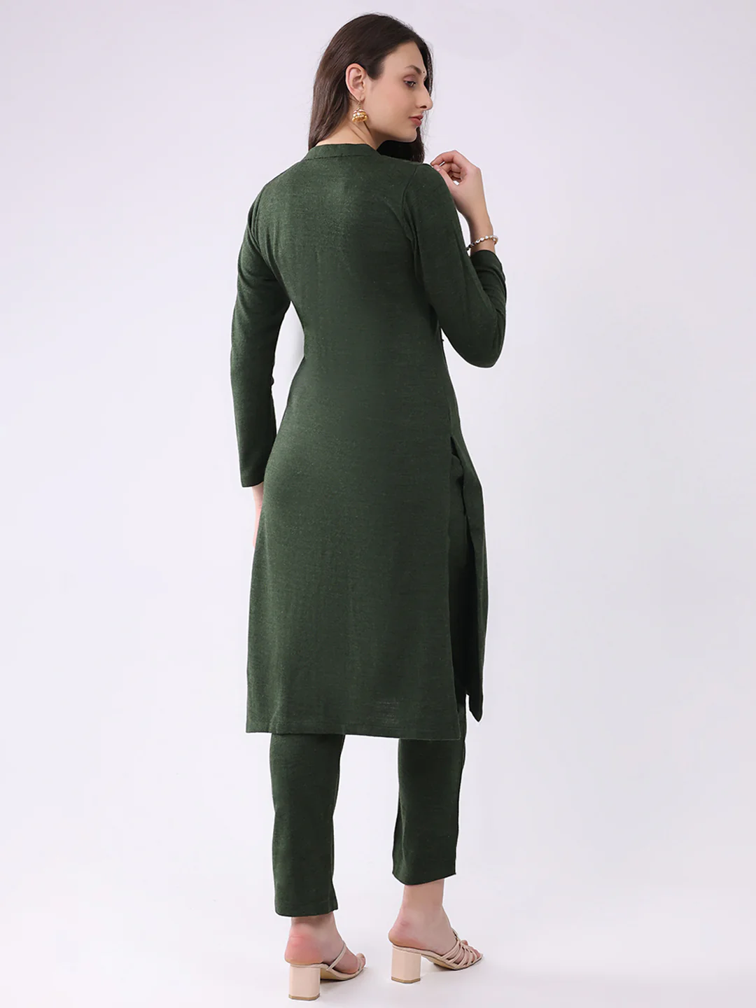 Women Green Printed Round Neck Full Sleeve Kurti Set for Winter - Image 5