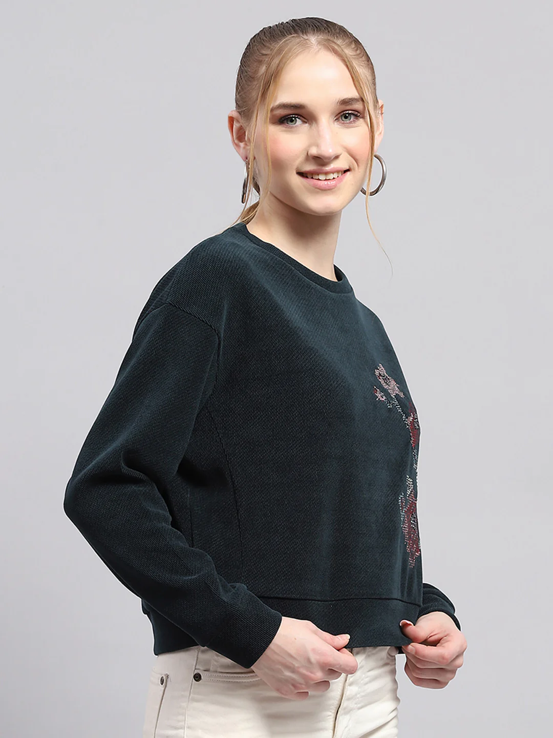 Women Green Printed Round Neck Full Sleeve Sweatshirt - Image 4