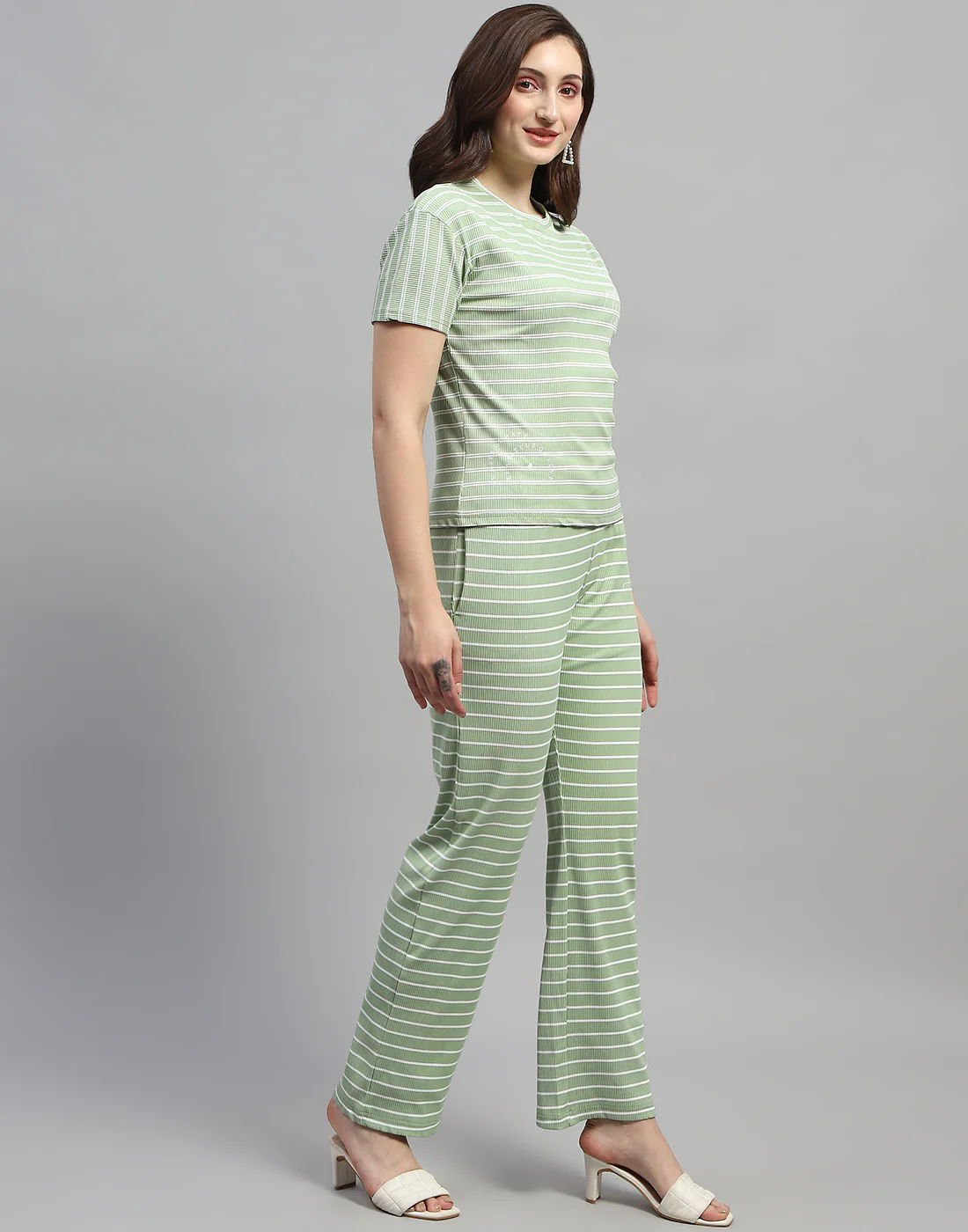 Women Green Printed Round Neck Half Sleeve Cords Set - Image 5