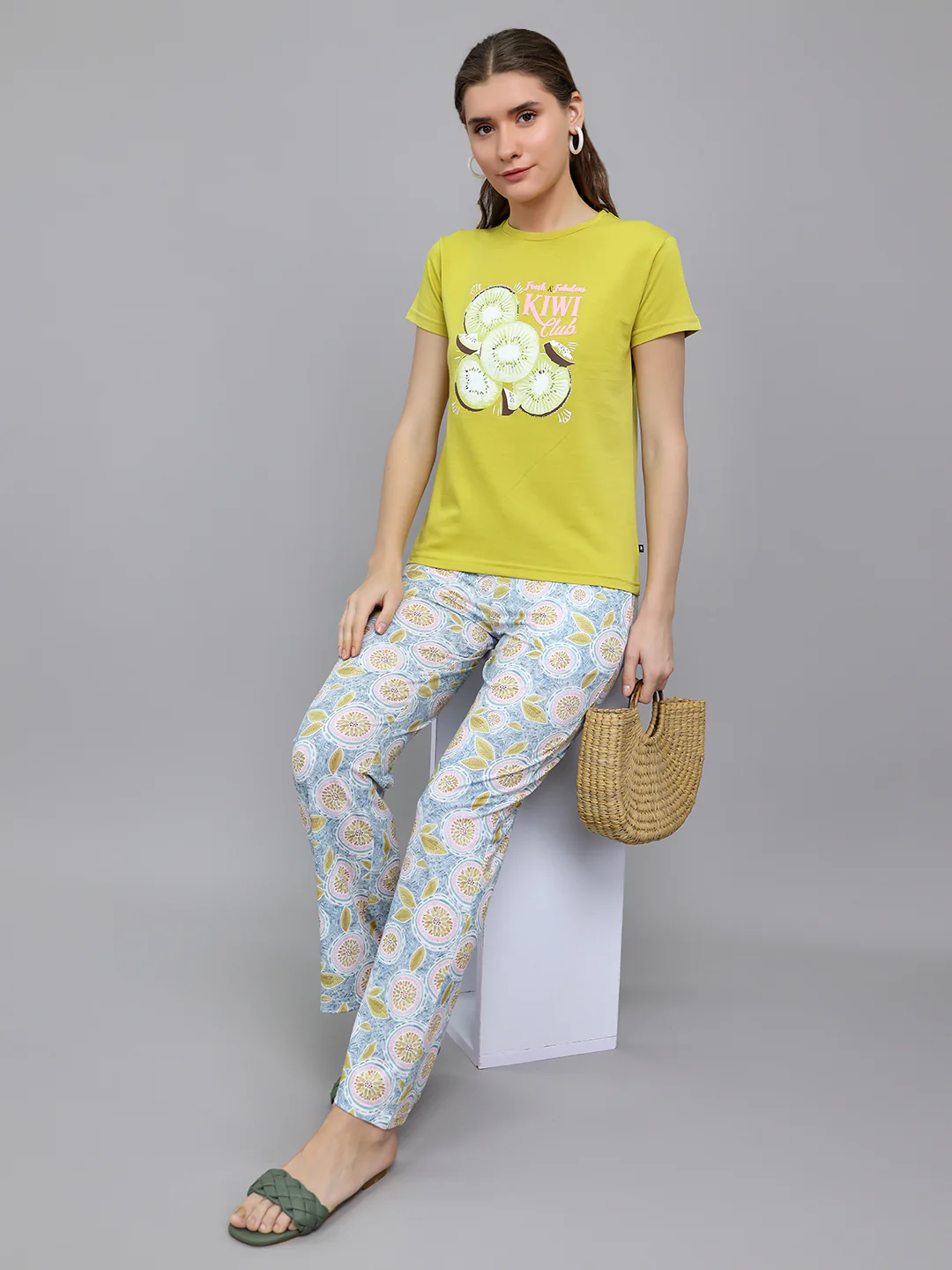 Women Green Printed Round Neck Half Sleeve Lower Set - Image 5