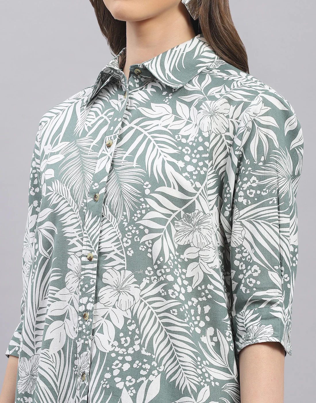 Women Green Printed Spread Collar Half Sleeve Cords Set - Image 2