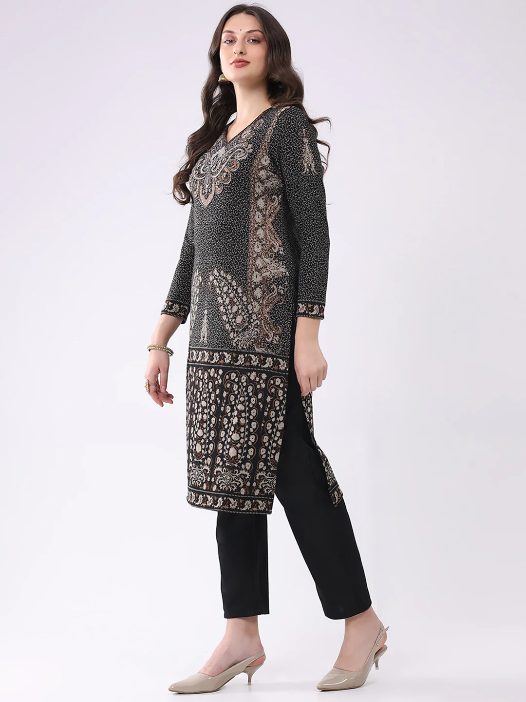 Women Green Printed V Neck Full Sleeve Kurti Set for Winter - Image 3