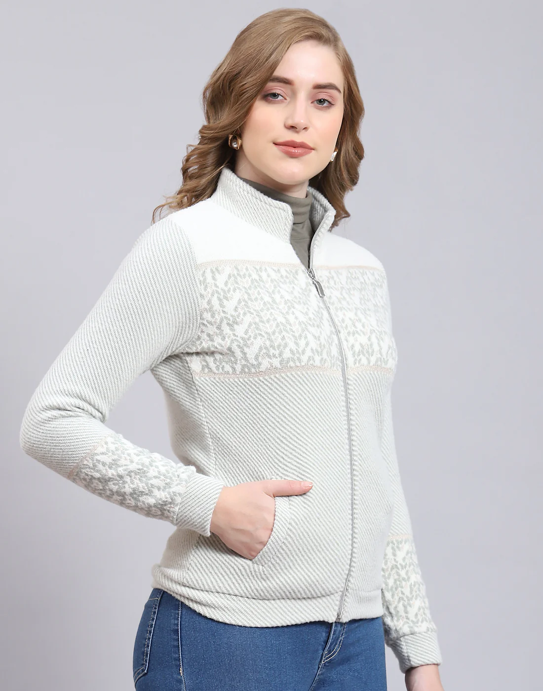 Women Green Self Design F Neck Full Sleeve Sweatshirt - Image 4