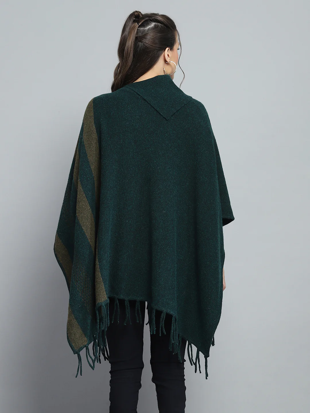 Women Green Self Design Poncho - Image 5