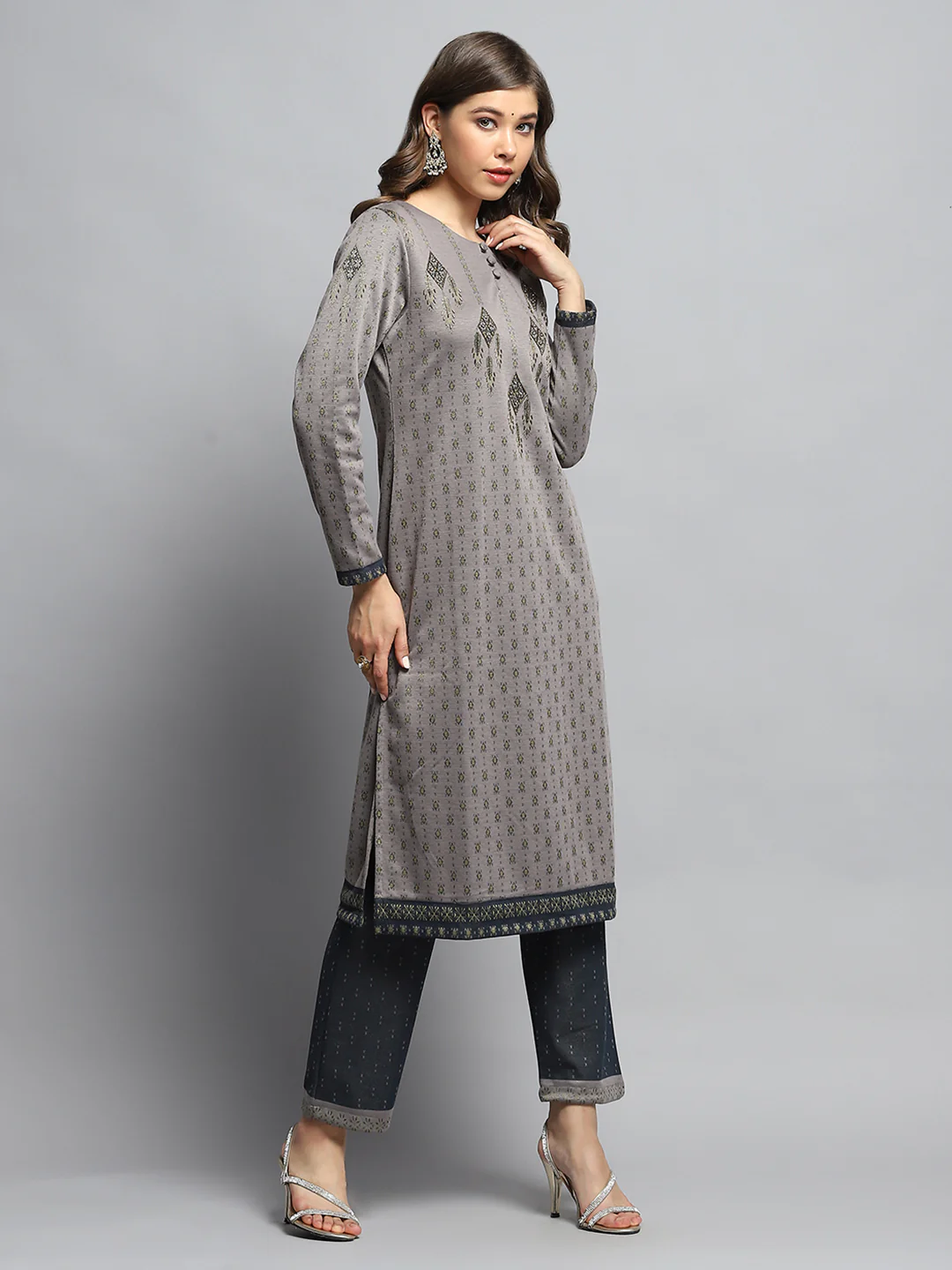 Women Green Self Design Round Neck Full Sleeve Kurti Set - Image 5