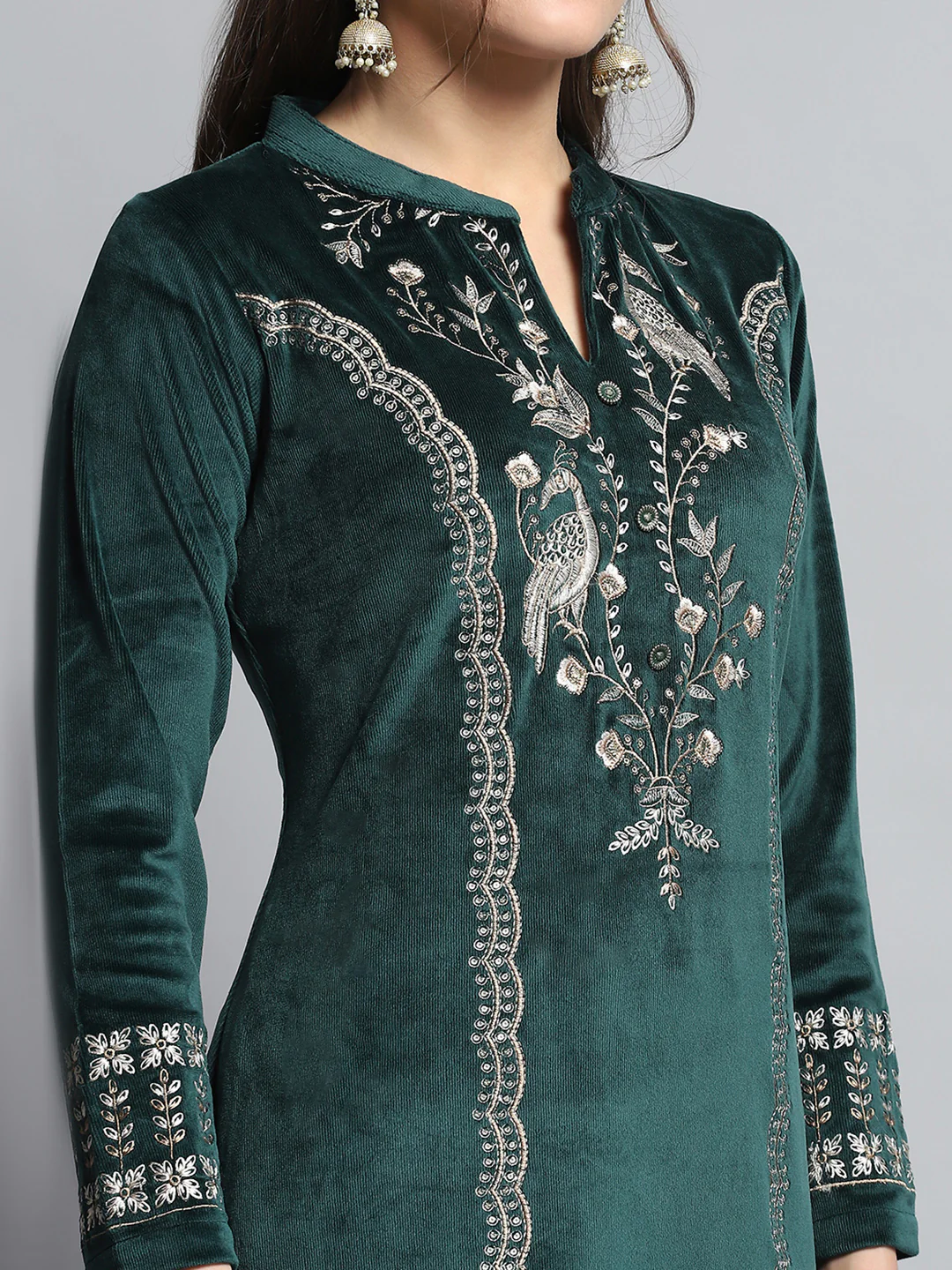 Women Green Self Design Round Neck Full Sleeve Kurti Set for Winter - Image 8