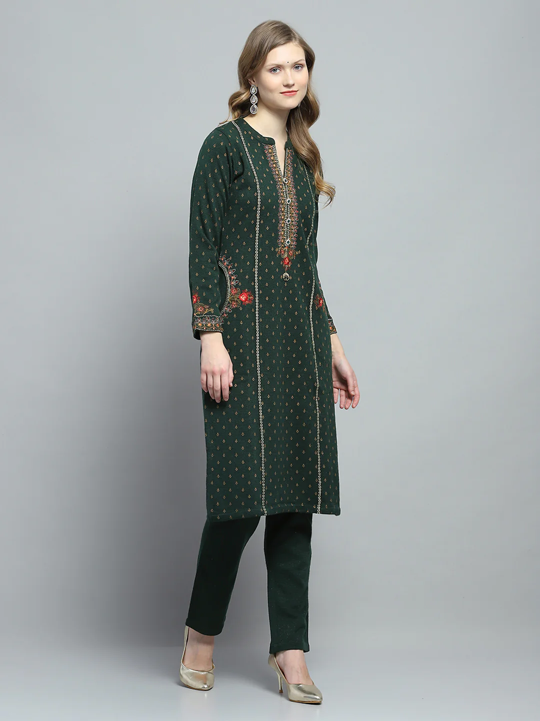 Women Green Self Design Round Neck Full Sleeve Kurti Set for Winter - Image 4