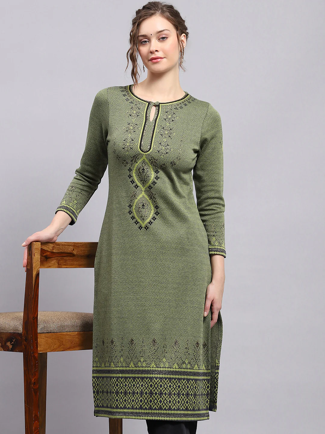 Women Green Self Design Round Neck 3/4th Sleeve Winter Kurti - Image 6