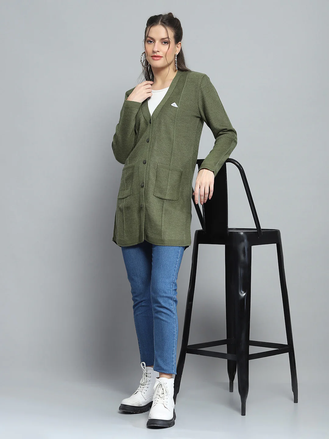Women Green Self Design V Neck Full Sleeve Cardigan - Image 2