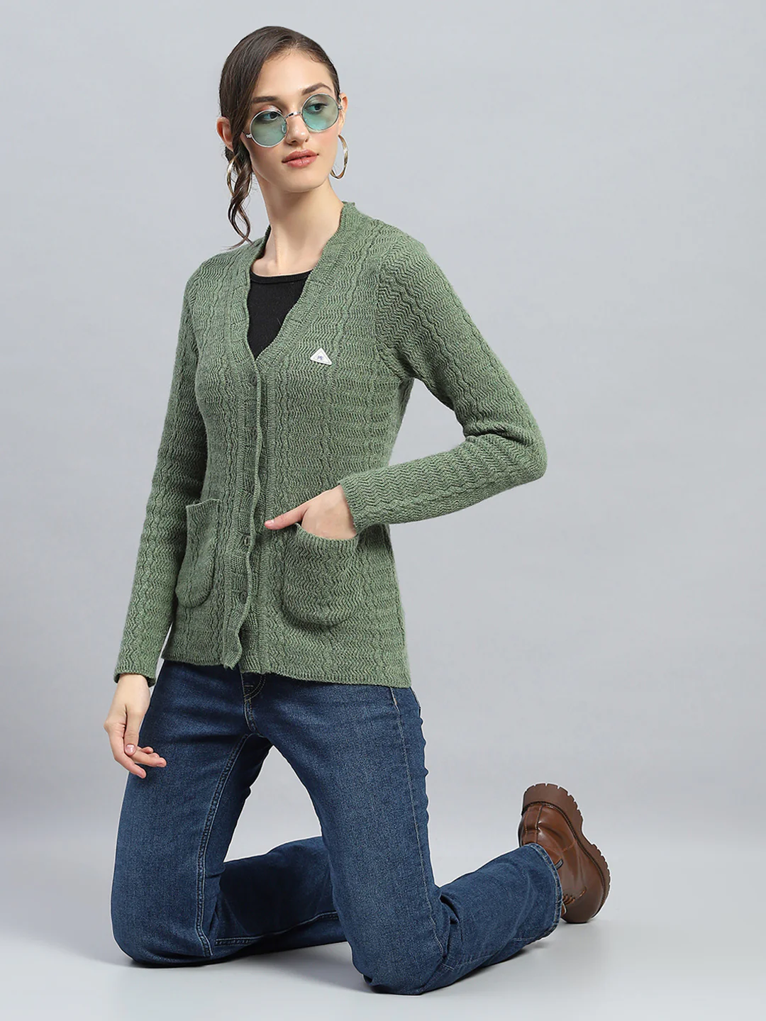 Women Green Self Design V Neck Full Sleeve Cardigan - Image 2