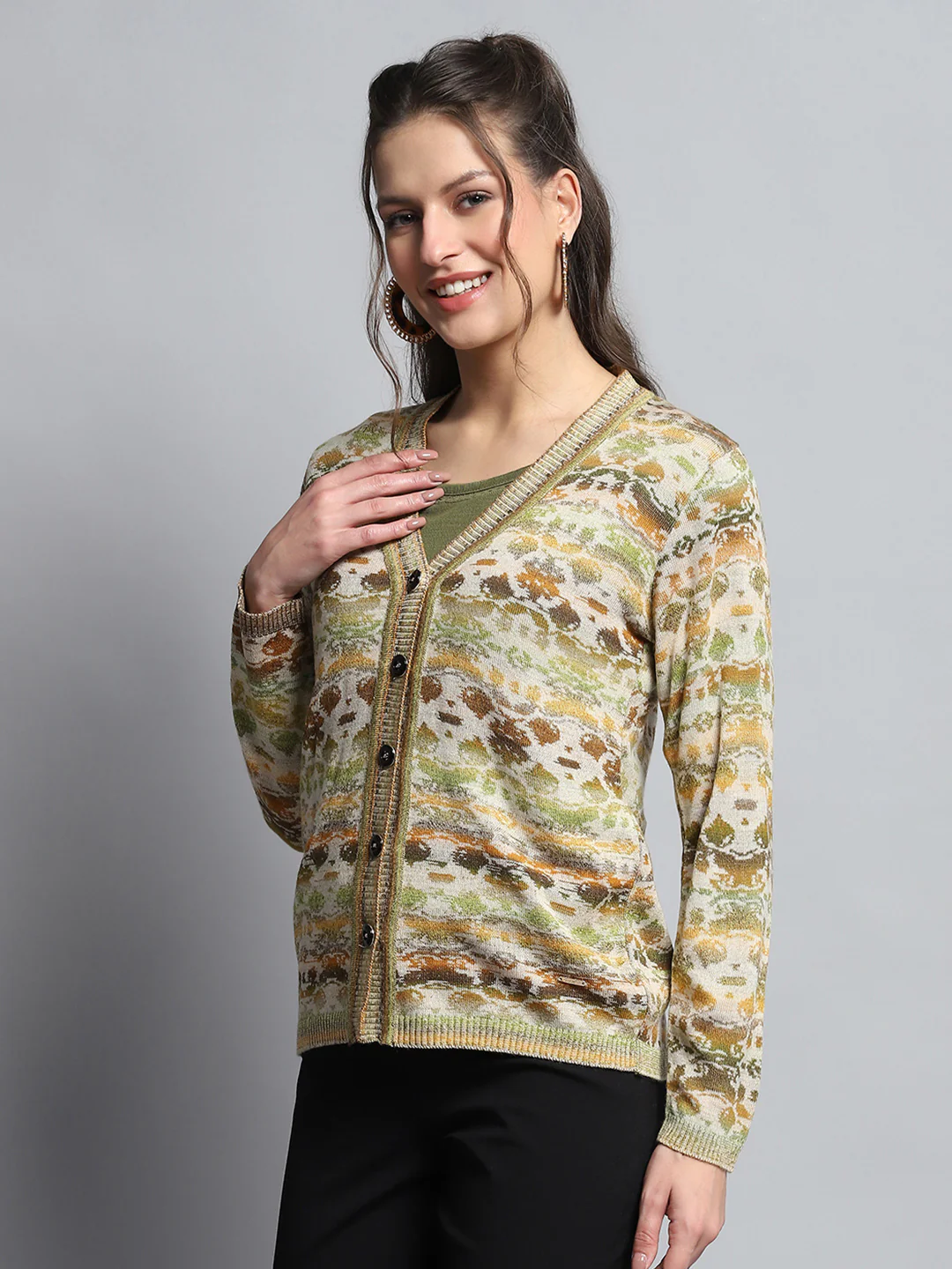 Women Green Self Design V Neck Full Sleeve Cardigan - Image 3