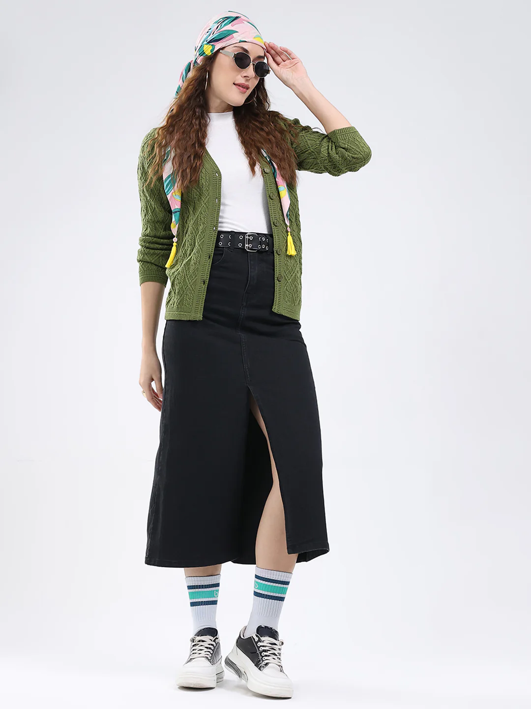 Women Green Self Design V Neck Full Sleeve Cardigan - Image 2