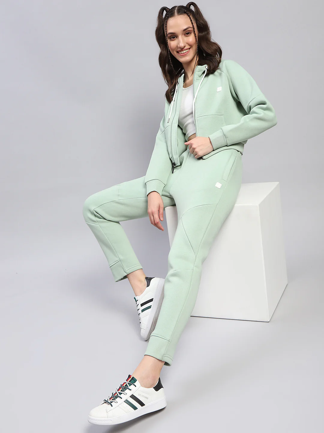 Rock.it Women Green Solid Hooded Full Sleeve Tracksuit - Image 2