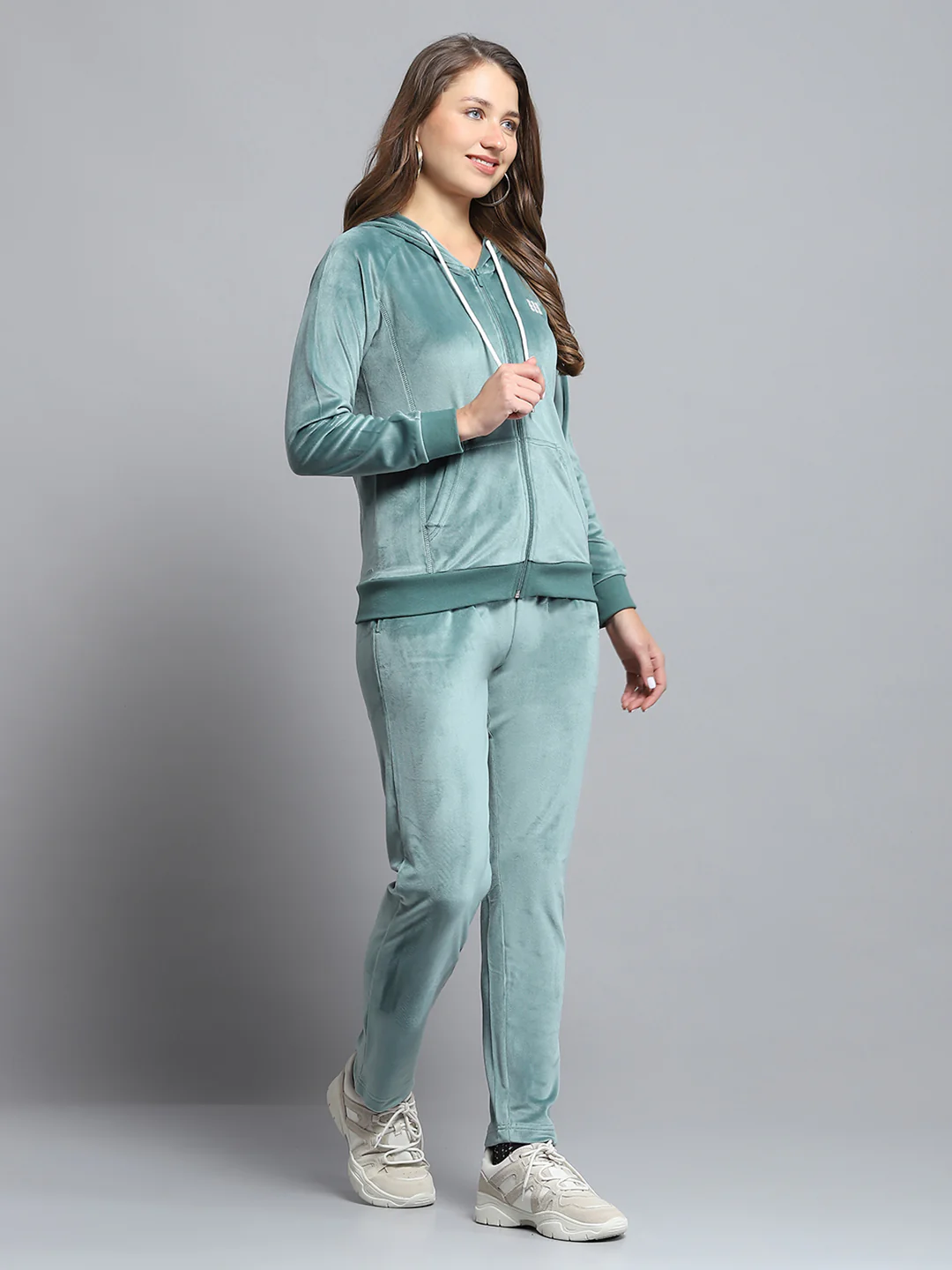 Rock.it Women Green Solid Hooded Full Sleeve Tracksuit - Image 4