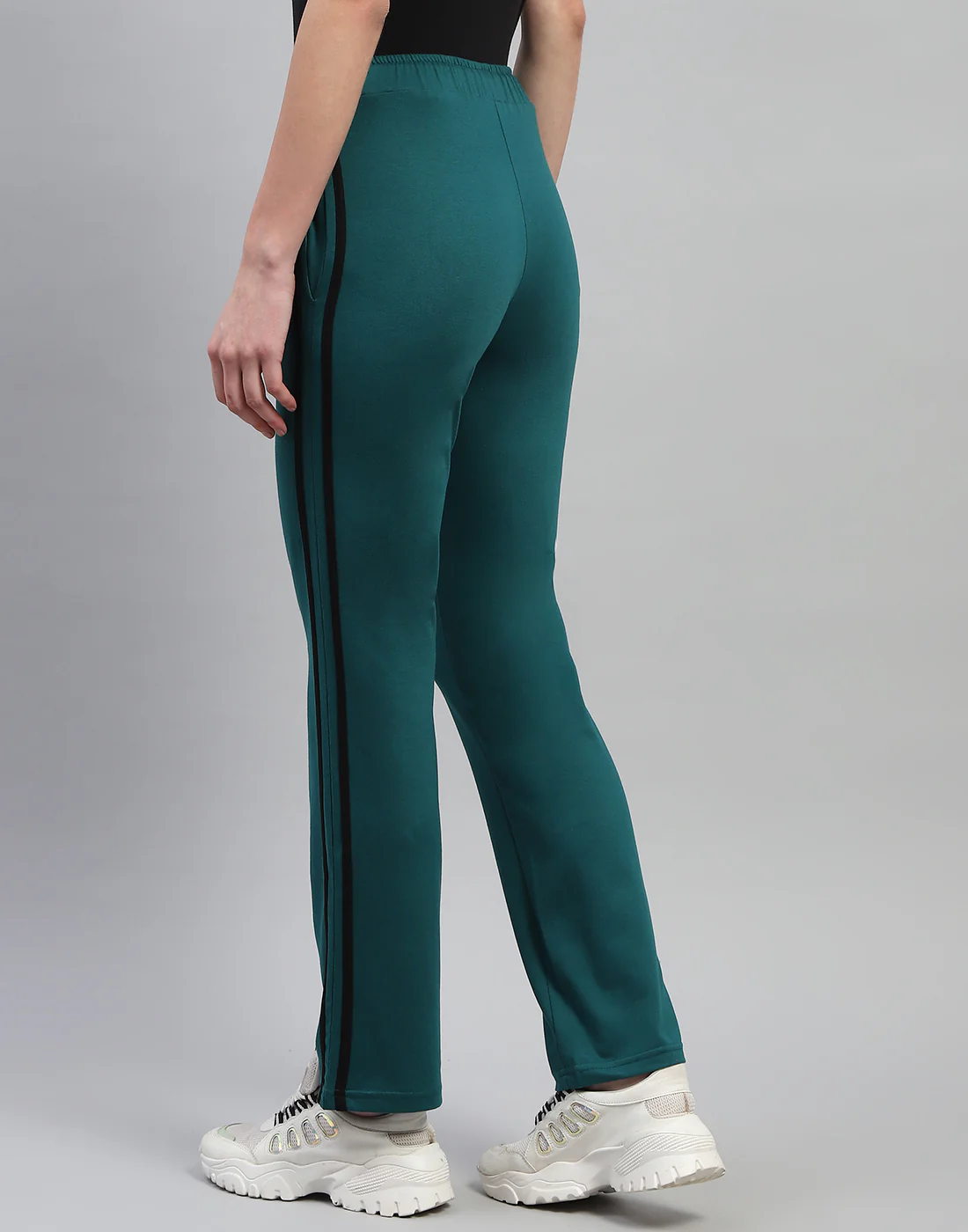 Women Green Solid Regular Fit Lower - Image 5