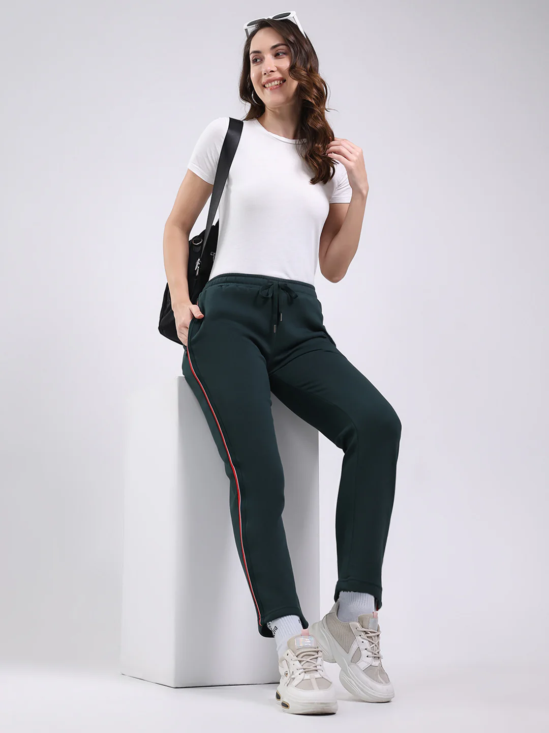 Women Green Solid Regular Fit Winter Lower - Image 2