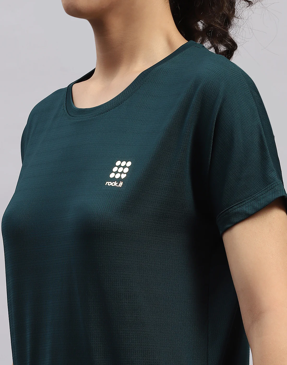 Rock.it Women Green Solid Round Neck Half Sleeve Top - Image 5