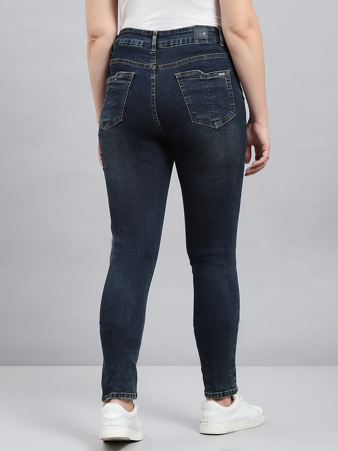 Women Green Solid Slim Fit Denims - Image 5