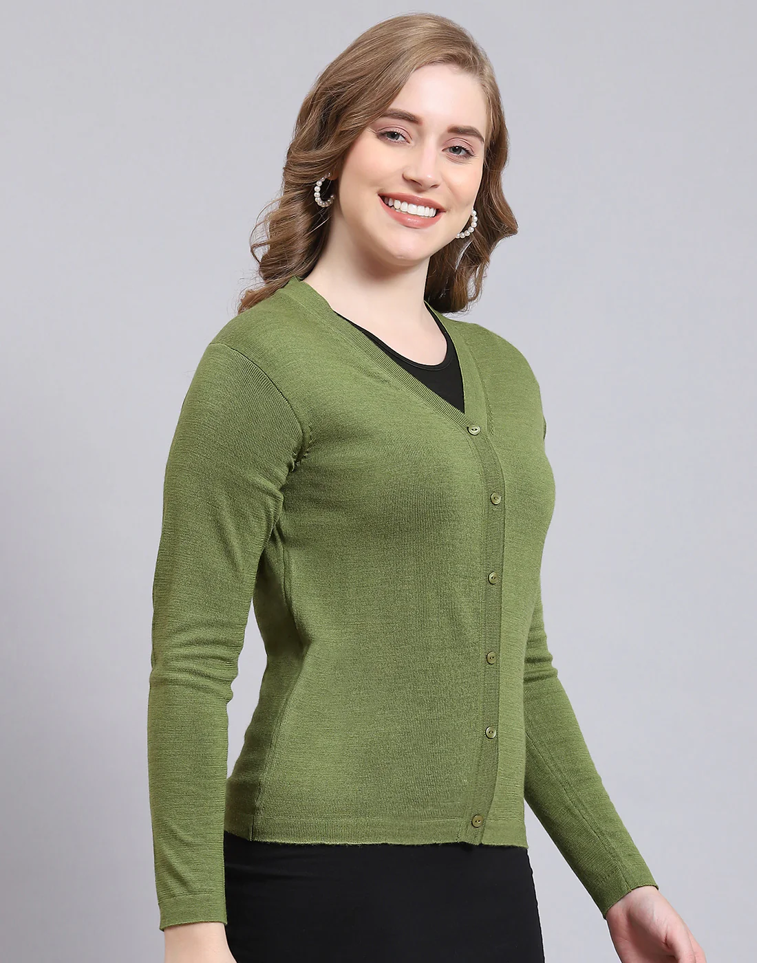 Women Green Solid V Neck Full Sleeve Cardigan - Image 4
