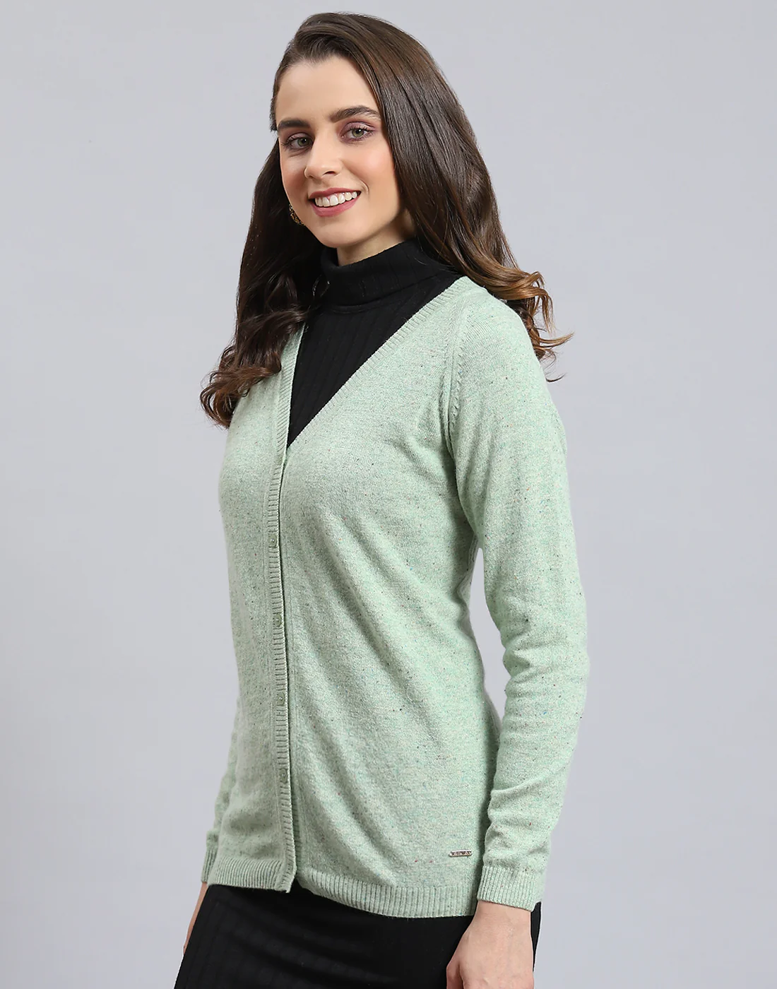 Women Green Solid V Neck Full Sleeve Cardigan - Image 3