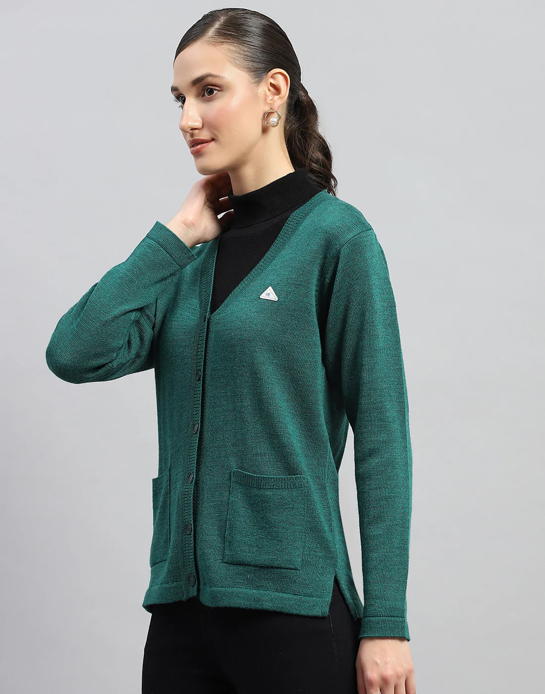 Women Green Solid V Neck Full Sleeve Cardigan - Image 3