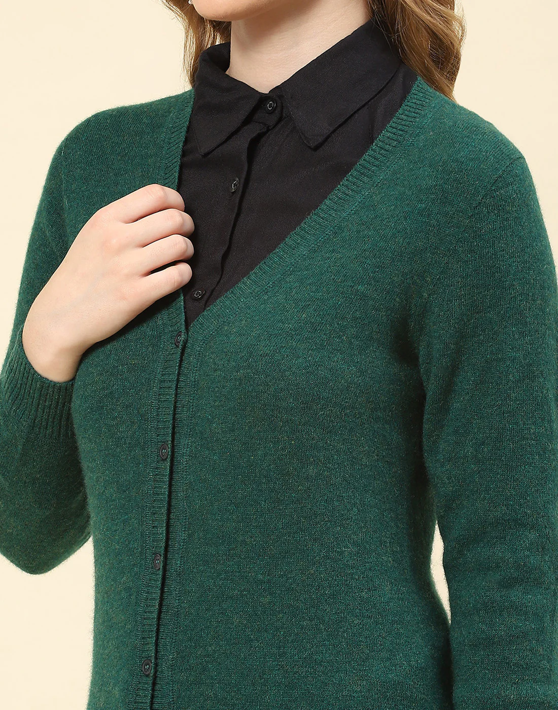 Women Green Solid V Neck Full Sleeve Cardigan - Image 6