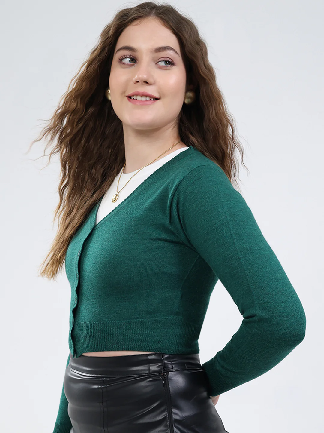 Women Green Solid V Neck Full Sleeve Cardigan - Image 3