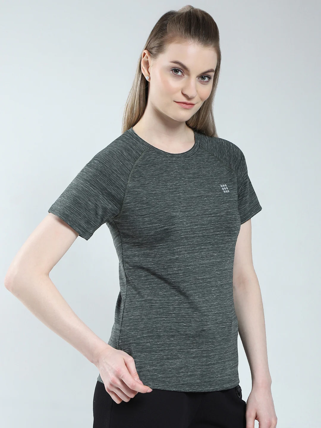 Rock.it Women Green Solid Round Neck Half Sleeve Top - Image 4