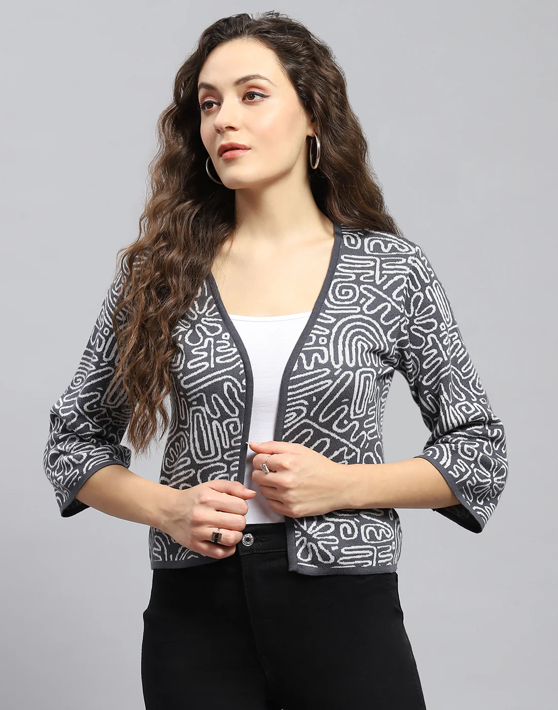 Women Grey Printed V Neck 3/4 Sleeve Shrug - Image 2