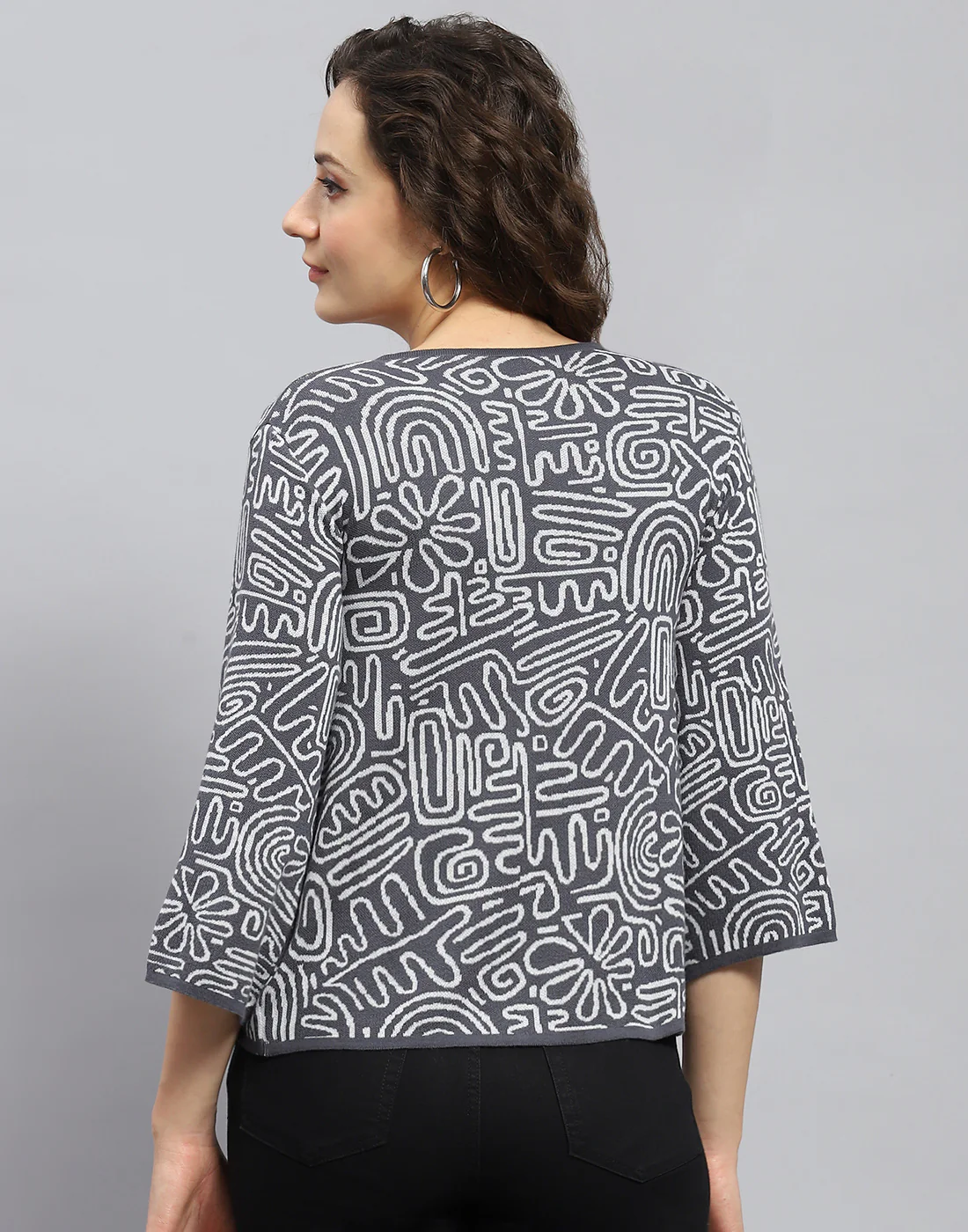 Women Grey Printed V Neck 3/4 Sleeve Shrug - Image 5