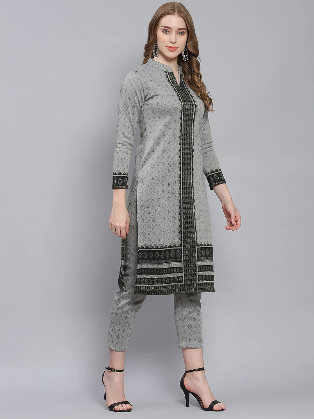 Women Grey Self Design Collar Full Sleeve Kurtis Set - Image 5
