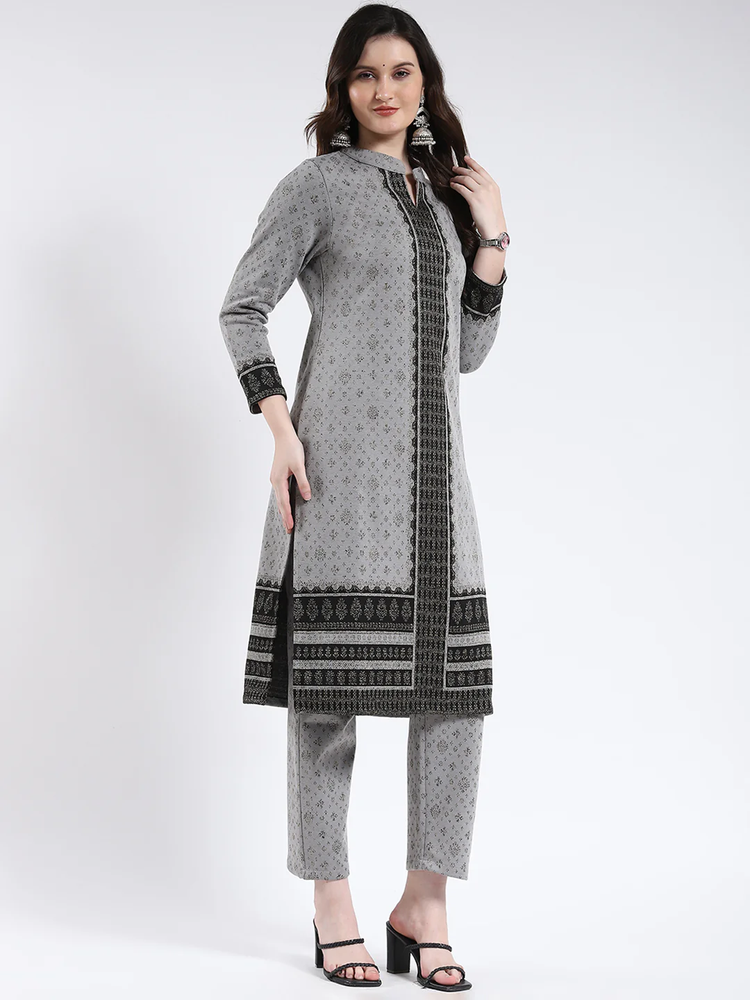 Women Grey Self Design Band Neck Full Sleeve Kurti Set for Winter - Image 2