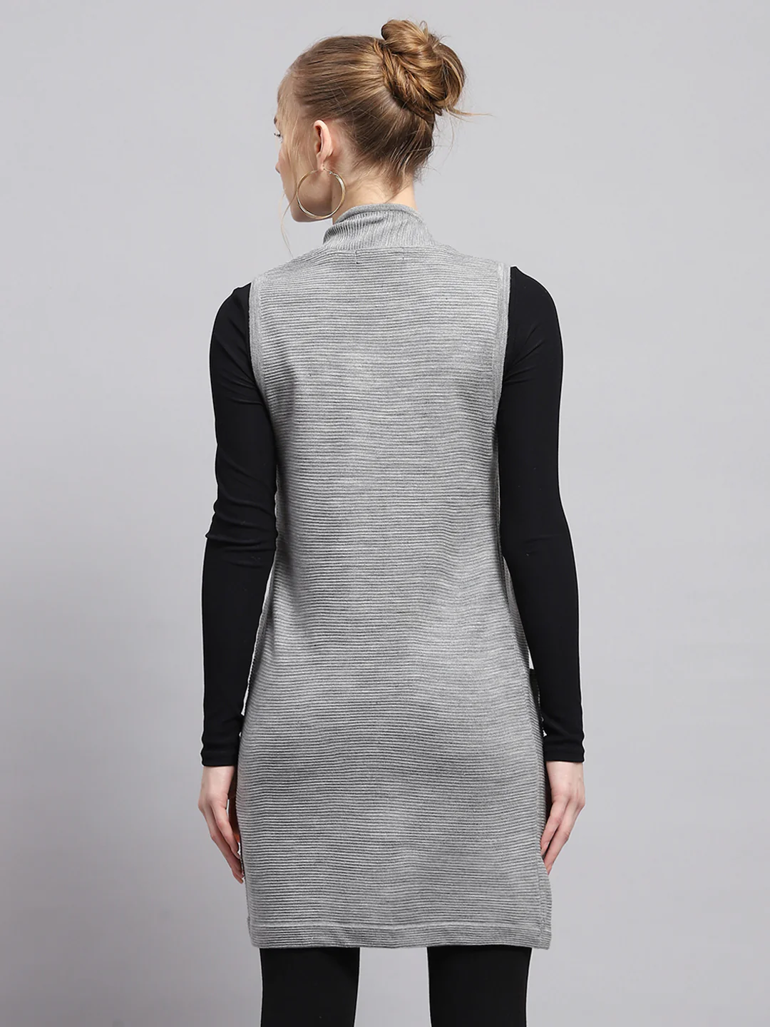 Women Grey Self Design Front Open Sleeveless Cardigan - Image 5