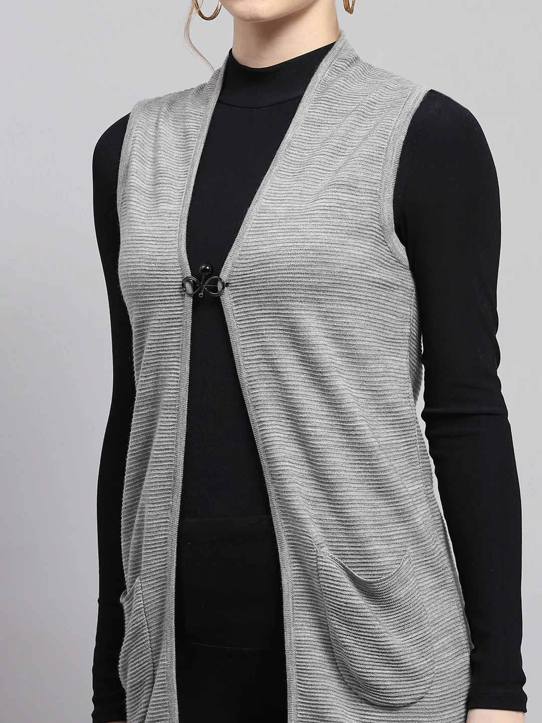 Women Grey Self Design Front Open Sleeveless Cardigan - Image 6